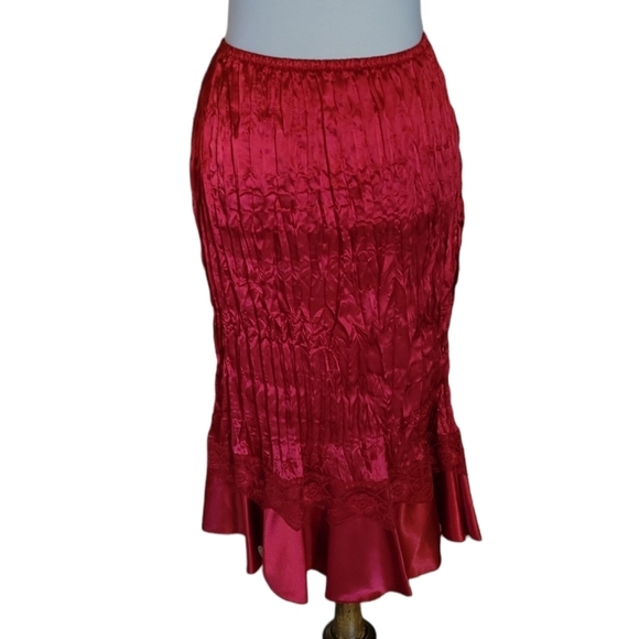 Vintage - Robbie Bee Red Satin and Lace Ruffle Two Piece Skirt Set - Picture 6 of 7